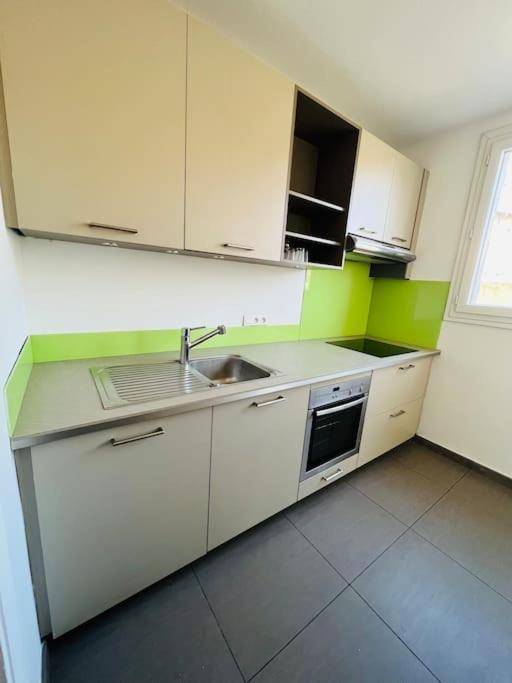 Logement A 10 Minutes A Pied De La Gare Centre Avignone Esterno foto